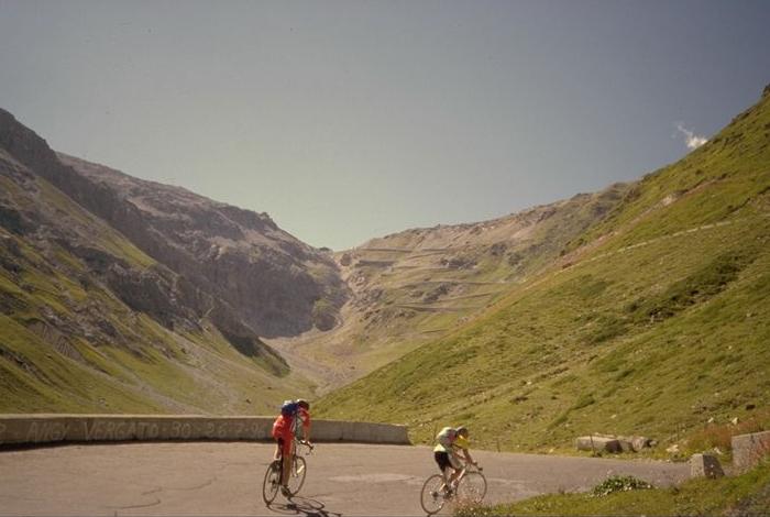 De weg naar de Passo Stelvio