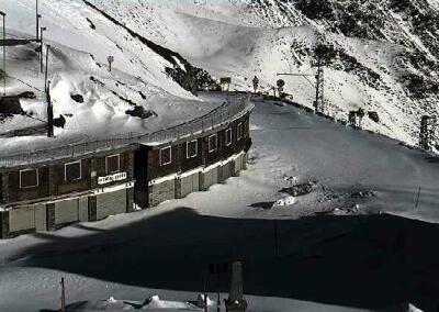 Wecam op top Passo Stelvio op 28-12-2011 klik voor actueel beeld van de top van de Stelvio pas