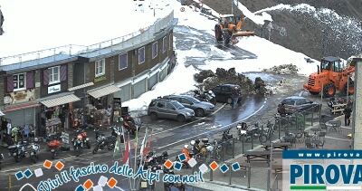 Webcam op top Passo Stelvio op 12 juni 2019 klik voor actueel beeld van de top van de Stelvio pas