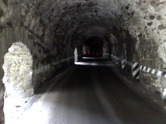 Passo dello Stelvio in tunnel zuidkant